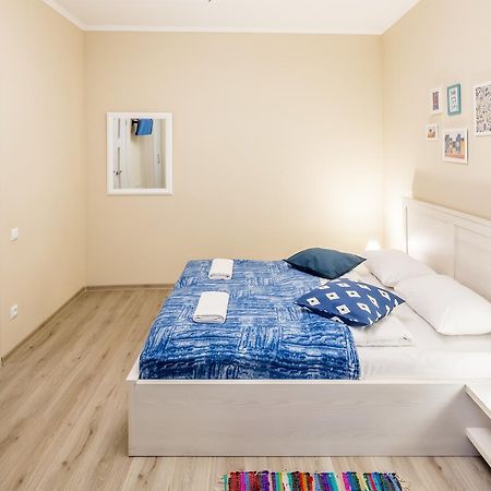 Dominic Apartments إلفيف المظهر الخارجي الصورة
